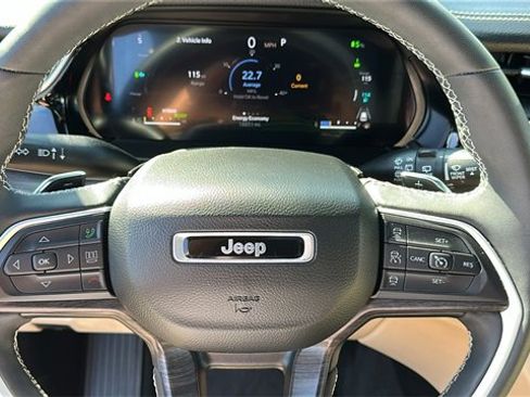 Used 2023 Jeep Grand Cherokee 4WD 4xe image 15