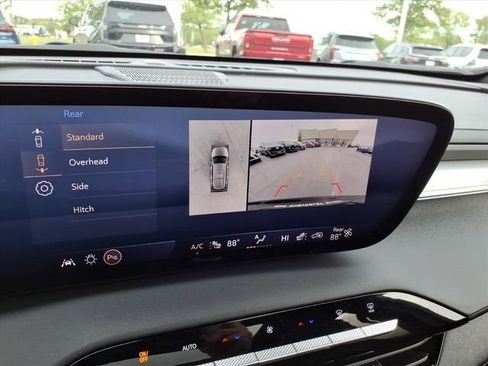 Used 2025 Buick Enclave Avenir AWD/4WD image 34