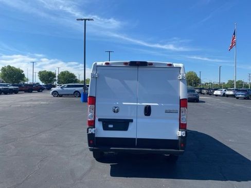 Used 2025 RAM ProMaster 2500 w/ Convenience Group FWD image 4