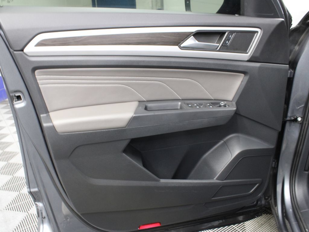 Used 2023 Volkswagen Atlas SE AWD/4WD image 56