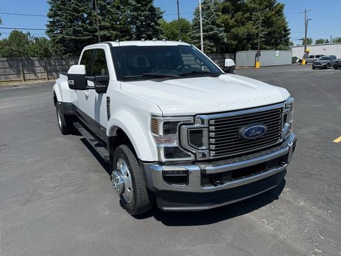 Certified 2022 Ford F450 Lariat w/ Lariat Ultimate Package AWD/4WD image 3