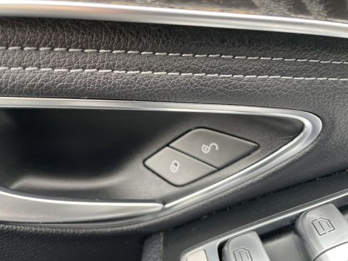 Used 2016 Mercedes-Benz C 300 4MATIC Sedan image 36