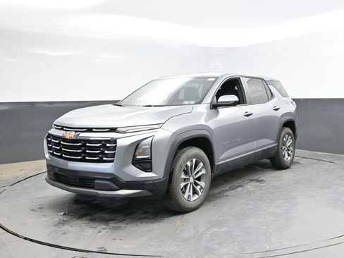 Used 2025 Chevrolet Equinox LT FWD image 6