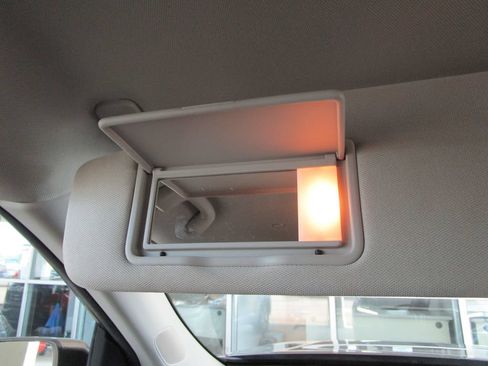 Used 2025 Honda Pilot EX-L image 41