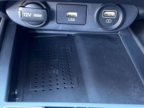 Used 2023 Hyundai Elantra Limited FWD image 31
