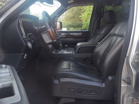 Used 2008 Lincoln Navigator L 4WD image 10