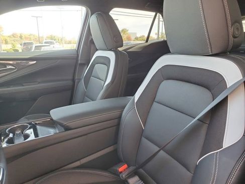 New 2025 Chevrolet Blazer EV LT image 14