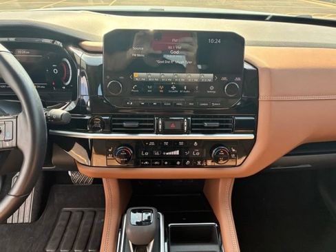 Certified 2025 Nissan Pathfinder Platinum w/ Cargo Package FWD image 15