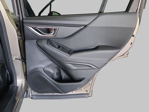 Used 2023 Subaru Forester Premium image 13