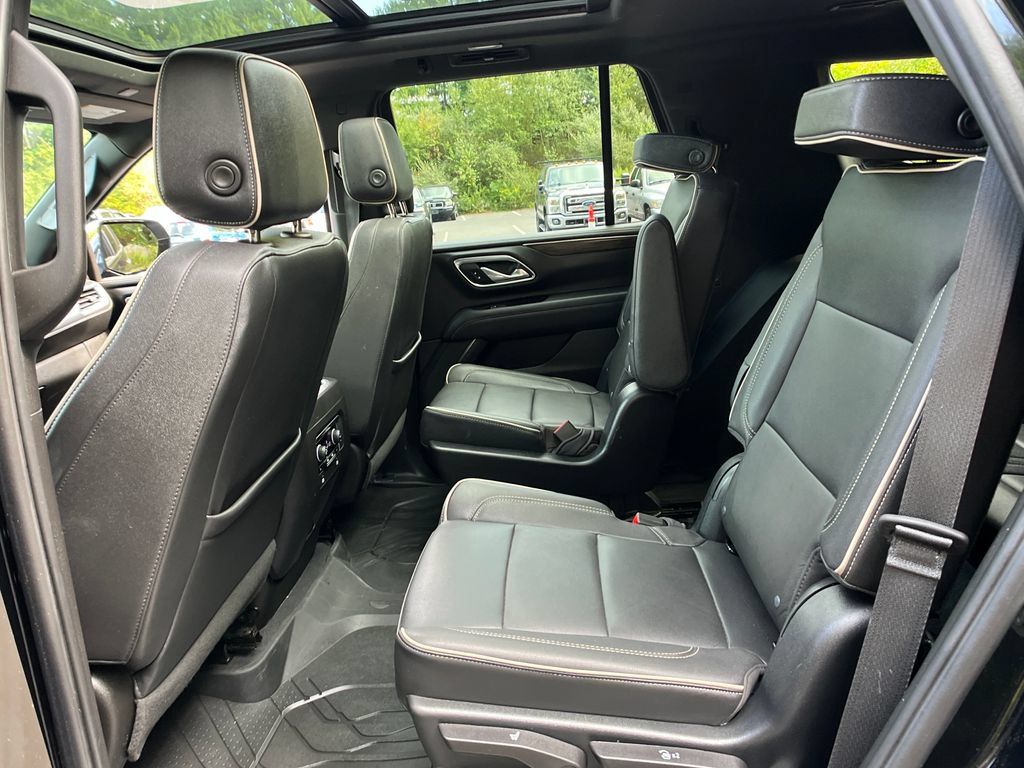Used 2023 Chevrolet Tahoe Premier AWD/4WD image 23