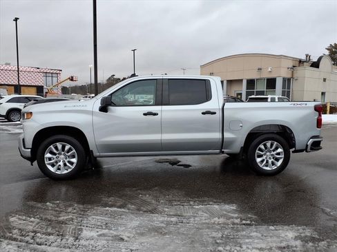 Used 2022 Chevrolet Silverado 1500 Custom image 8