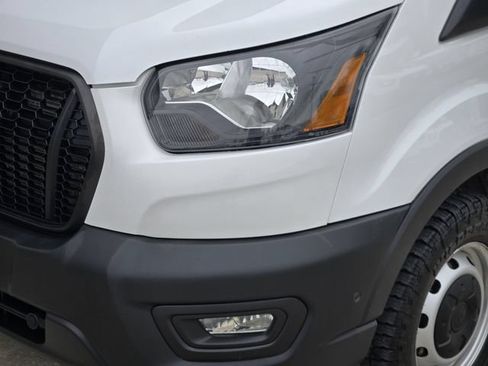 Used 2023 Ford Transit 250 Low Roof RWD image 13