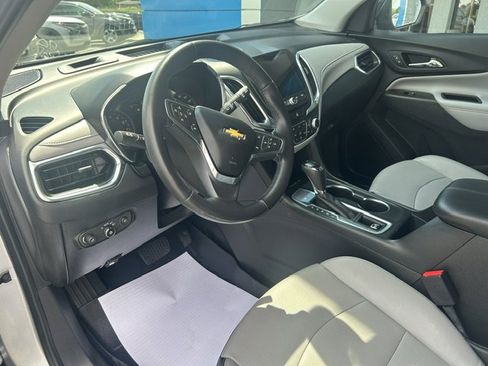 Used 2018 Chevrolet Equinox Premier FWD image 15