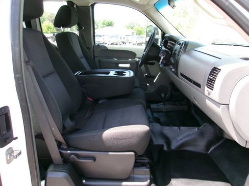 Used 2012 Chevrolet Silverado 2500 W/T AWD/4WD image 18