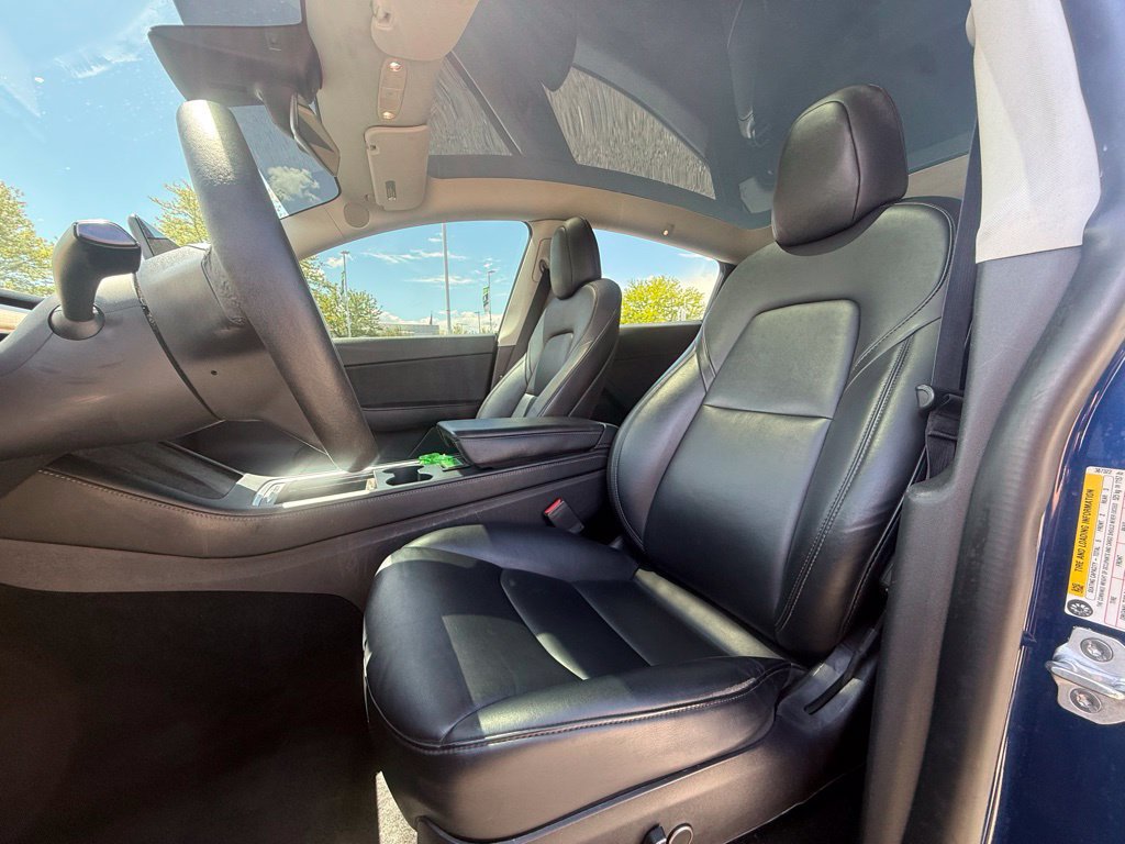 Used 2022 Tesla Model Y Long Range AWD/4WD image 11