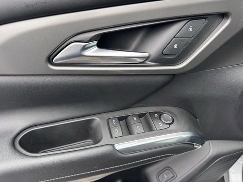 Used 2024 Chevrolet Traverse LT image 22