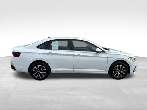 Used 2025 Volkswagen Jetta S FWD image 9