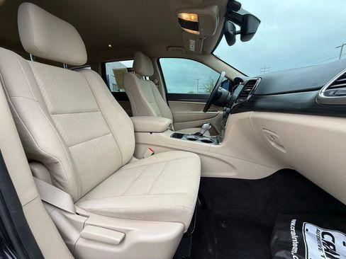 Used 2022 Jeep Grand Cherokee Laredo E w/ Security & Convenience Group image 29