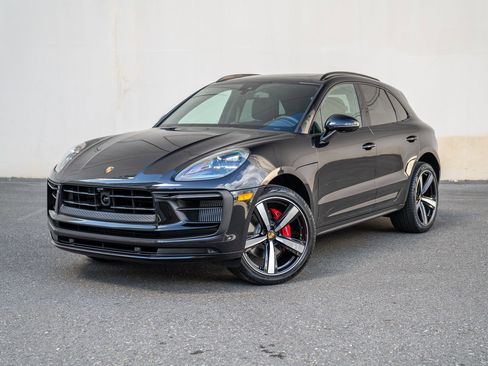 New 2025 Porsche Macan S image 1