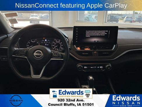 Used 2024 Nissan Altima 2.5 SL FWD image 16