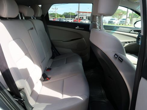 Used 2019 Hyundai Tucson SE AWD/4WD image 8