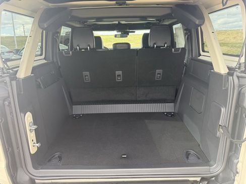 New 2025 Ford Bronco Badlands image 32