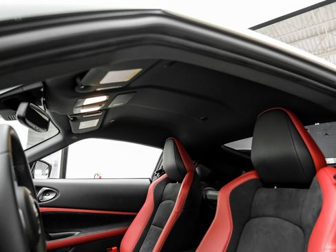 Used 2026 Nissan Z Performance w/ Floor Mat Package RWD image 31