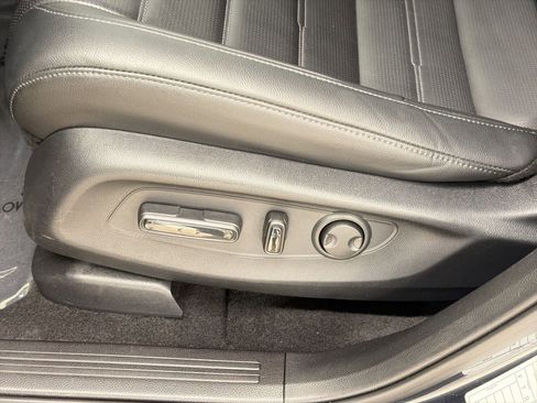 Used 2025 Honda CR-V EX-L image 13