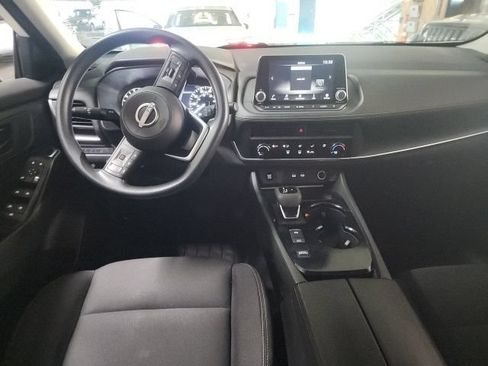 Used 2024 Nissan Rogue S FWD image 5