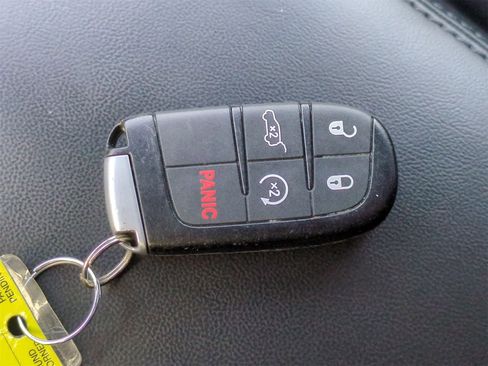 Certified 2019 Jeep Grand Cherokee Limited image 34