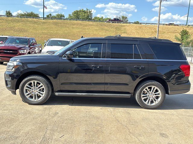 Used 2024 Ford Expedition XLT AWD/4WD image 10