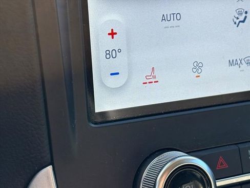 Used 2024 Ford Edge SEL image 13