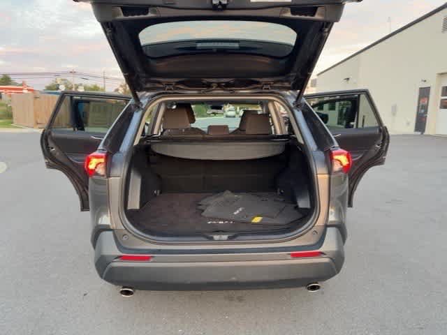 Used 2021 Toyota RAV4 XLE w/ Convenience Package AWD/4WD image 21