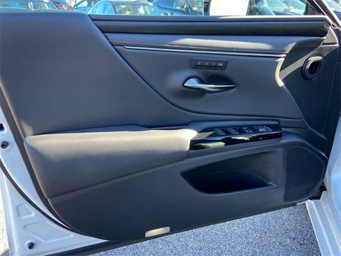 Certified 2023 Lexus ES 350 w/ Premium Package image 24