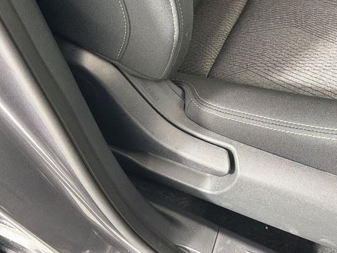 Used 2024 Nissan Rogue SV image 31