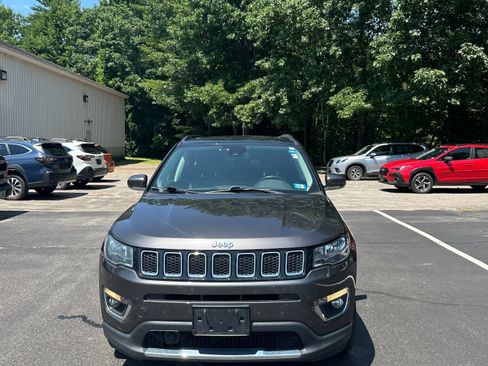 Used 2021 Jeep Compass Limited w/ Sun and Sound Group AWD/4WD image 2