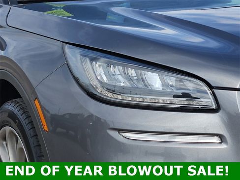 Used 2022 Lincoln Corsair FWD w/ Premium Package image 7