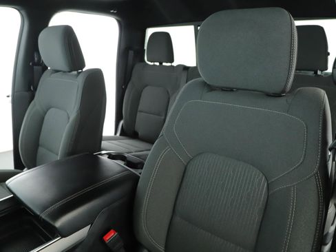 Used 2022 RAM 1500 Big Horn AWD/4WD image 4
