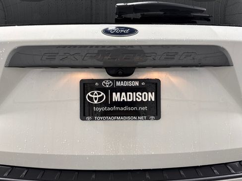 Used 2021 Ford Explorer XLT w/ Equipment Group 202A AWD/4WD image 49