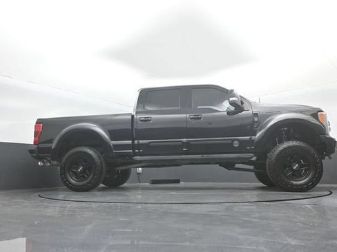 Certified 2019 Ford F250 Lariat w/ Lariat Ultimate Package AWD/4WD image 17