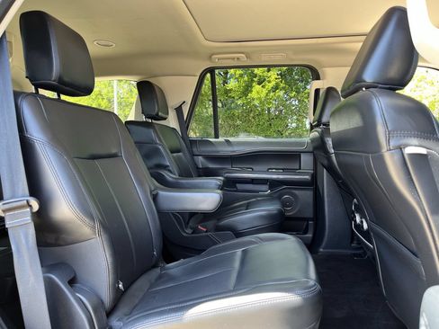 Used 2022 Ford Expedition XLT AWD/4WD image 27