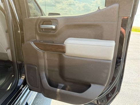 Used 2019 GMC Sierra 1500 SLT w/ SLT Premium Plus Package AWD/4WD image 40