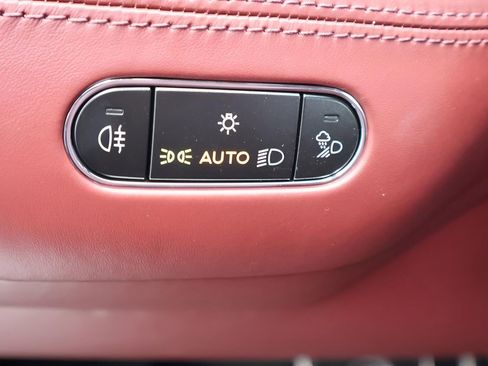 New 2025 Bentley Bentayga image 24