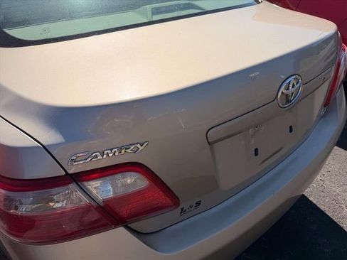 Used 2007 Toyota Camry LE FWD image 16