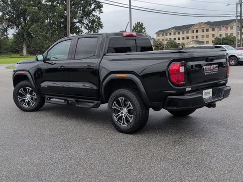 Used 2024 GMC Canyon AT4 w/ Technology Package AWD/4WD image 11
