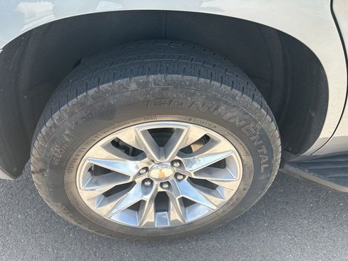Used 2023 Chevrolet Tahoe Premier AWD/4WD image 18