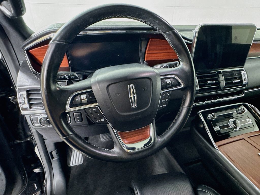 Used 2021 Lincoln Navigator L Reserve AWD/4WD image 12