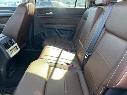 Used 2022 Volkswagen Atlas SE image 16