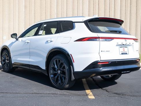 New 2025 Toyota Crown Signia w/ Advanced Technology Package image 5