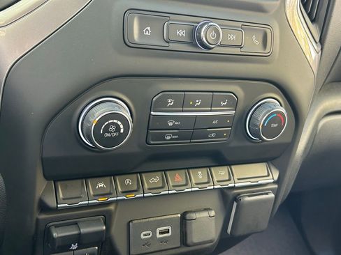 Used 2024 Chevrolet Silverado 1500 Custom image 50